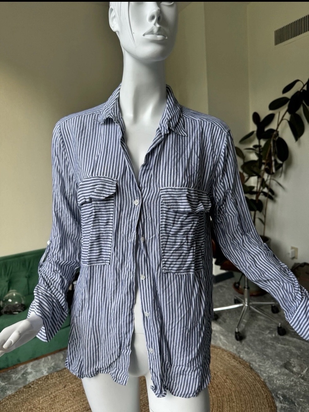 Zara Striped Blue and White Button-Up Shirt
